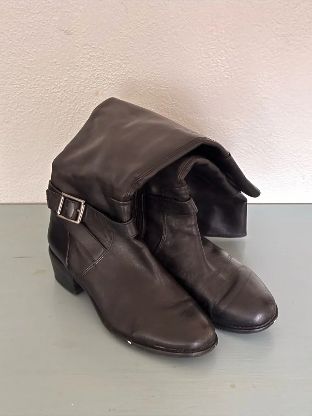 Arturo Chiang black leather calf boots